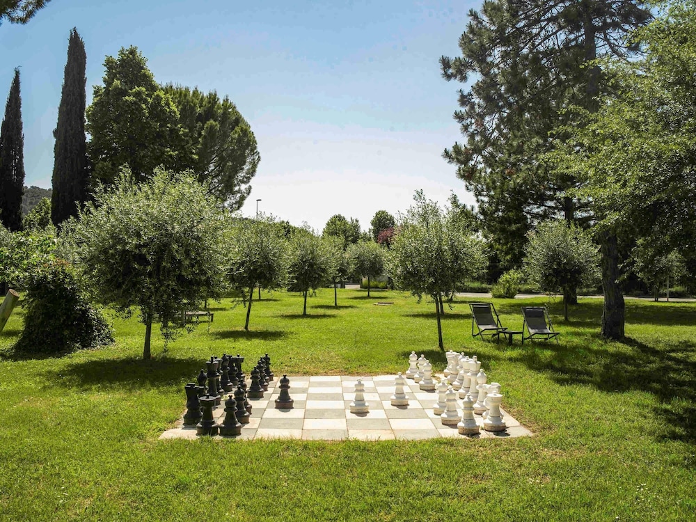 Ibis Aix En Provence Hotel 69/74