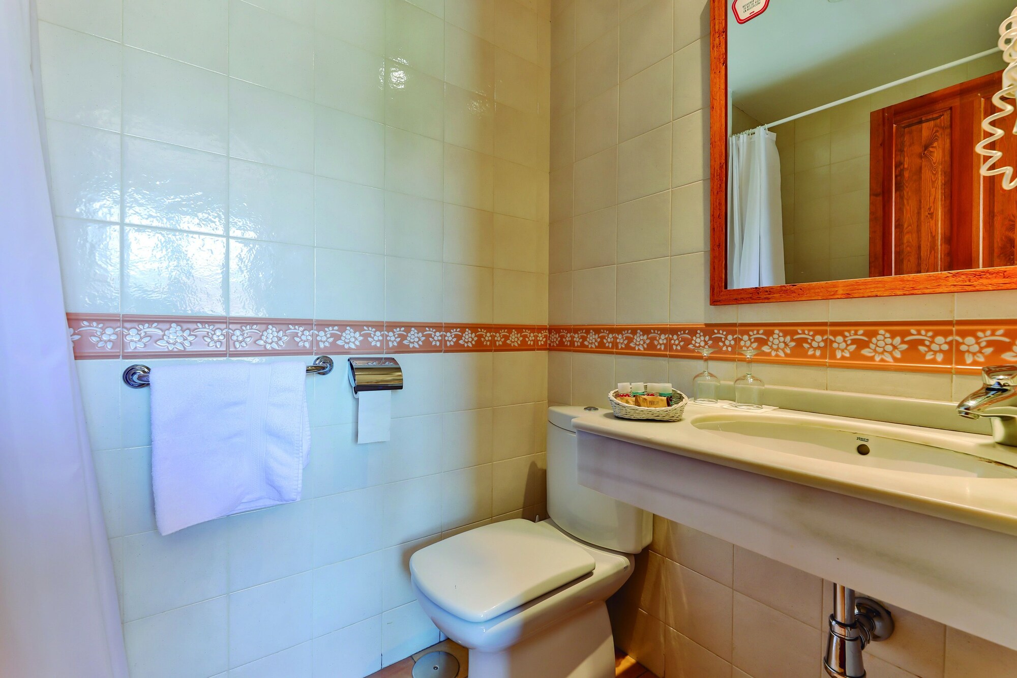 Room, Double Bed, Oyo Casa Rural La Chata 4/4