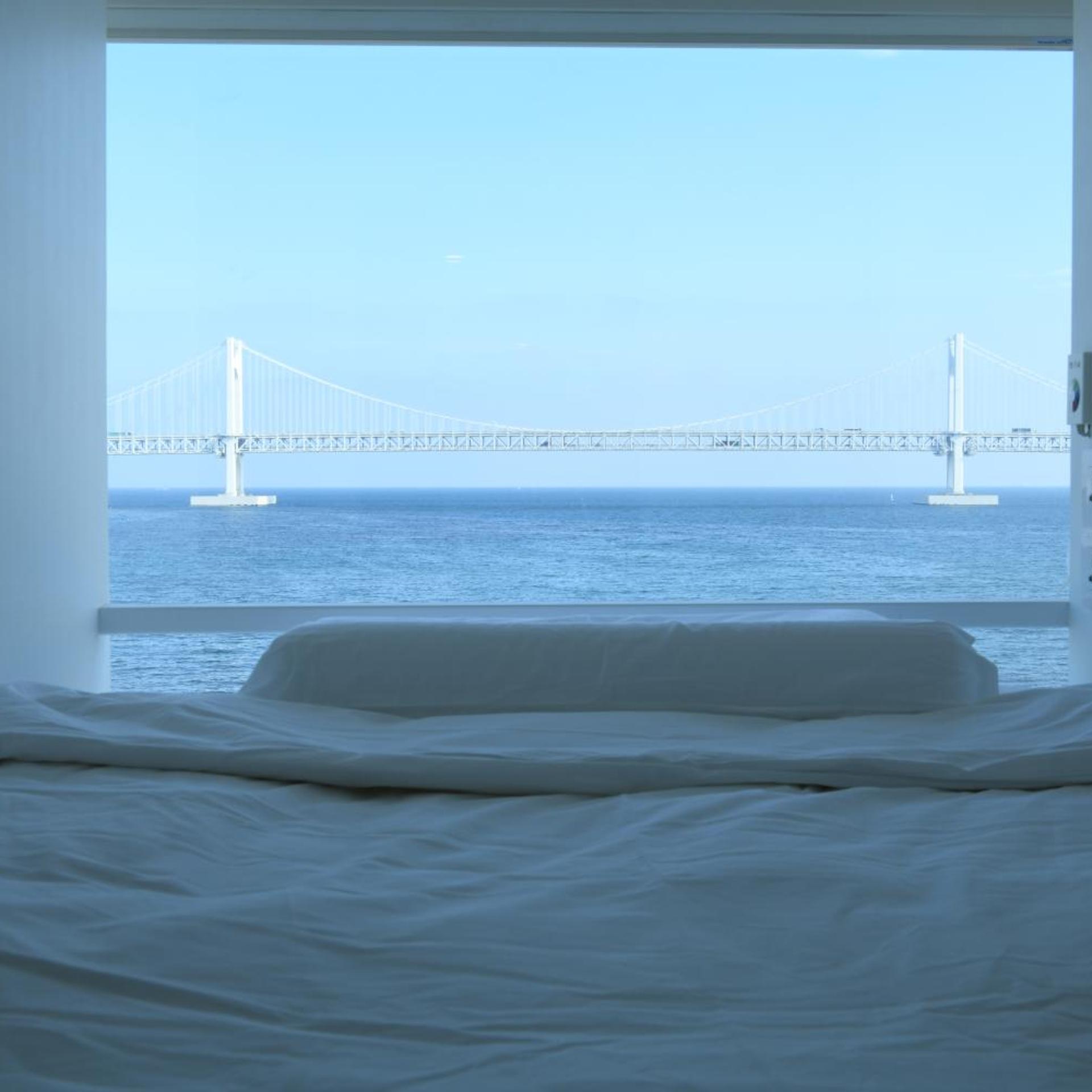 HOTEL 1 48/55
