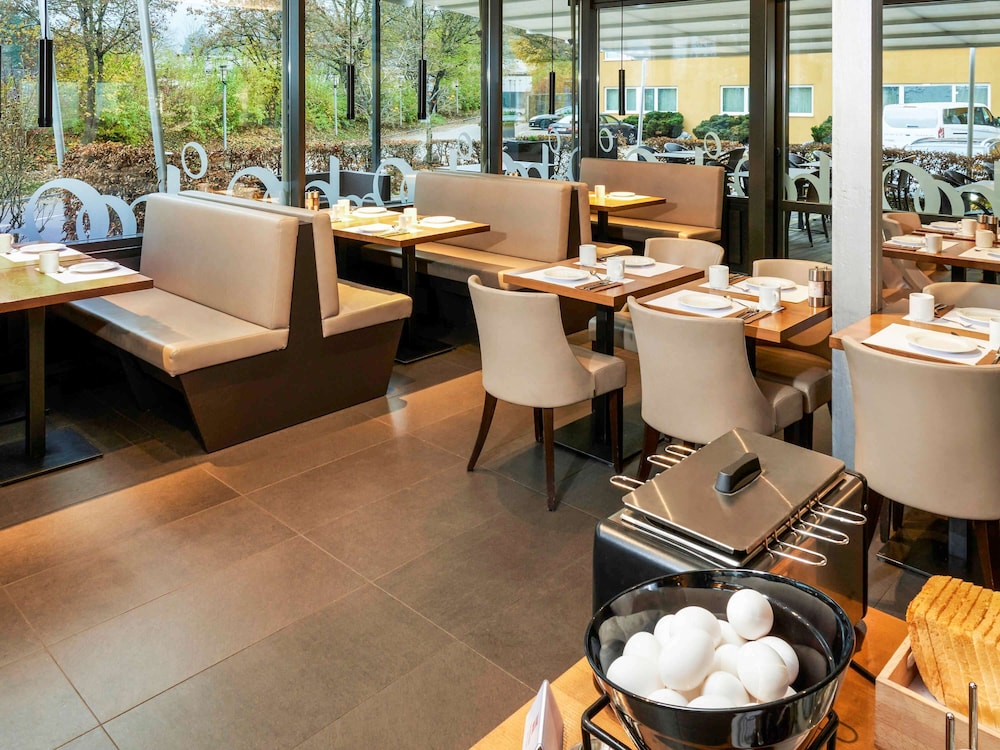Ibis Zurich Adliswil 50/74