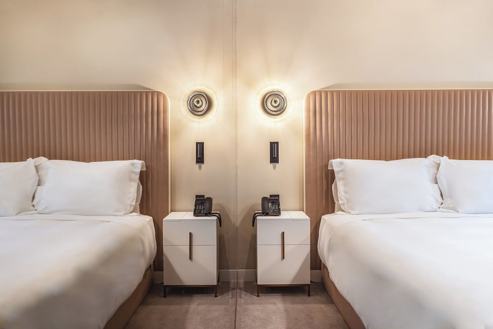 ROOM, DOUBLE BED, CITY VIEW