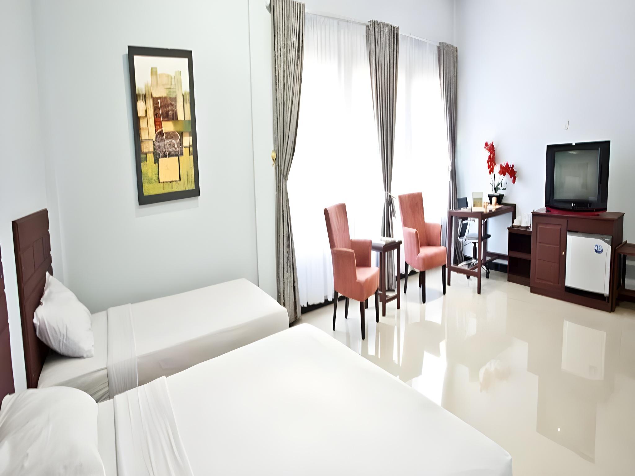 Nala Sea Side Hotel 2/8