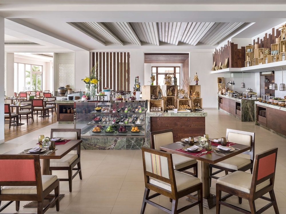 Shangri La Hambantota 36/67