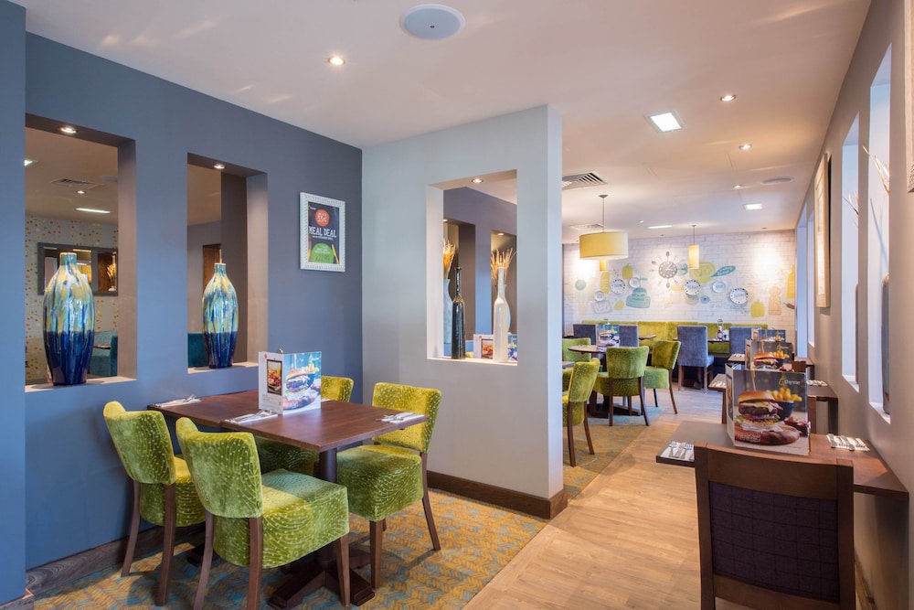 Premier Inn St Albans City Centre 28/43