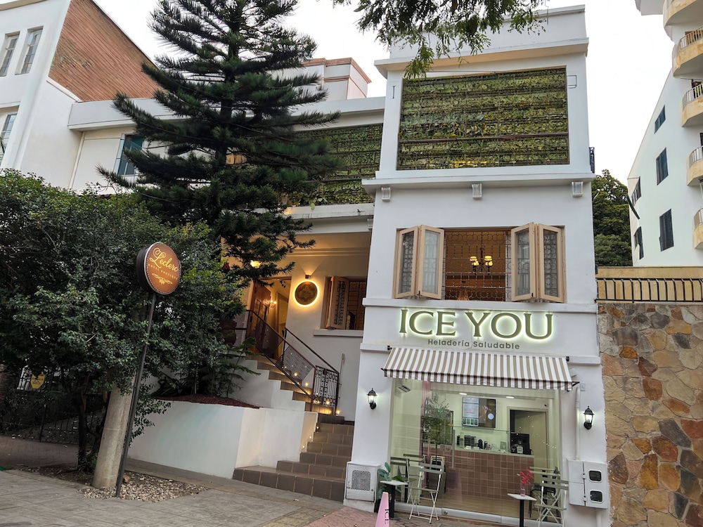 LECLERC HOTEL BOUTIQUE 3/70
