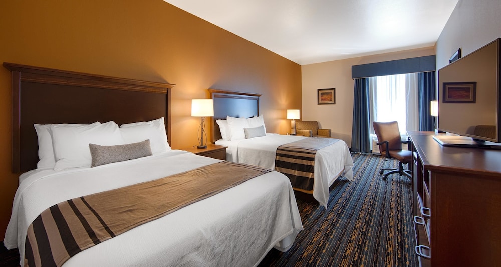 Best Western Plus Casper Inn & Suites 7/33