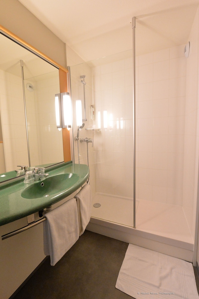 Ibis Auray 33/65