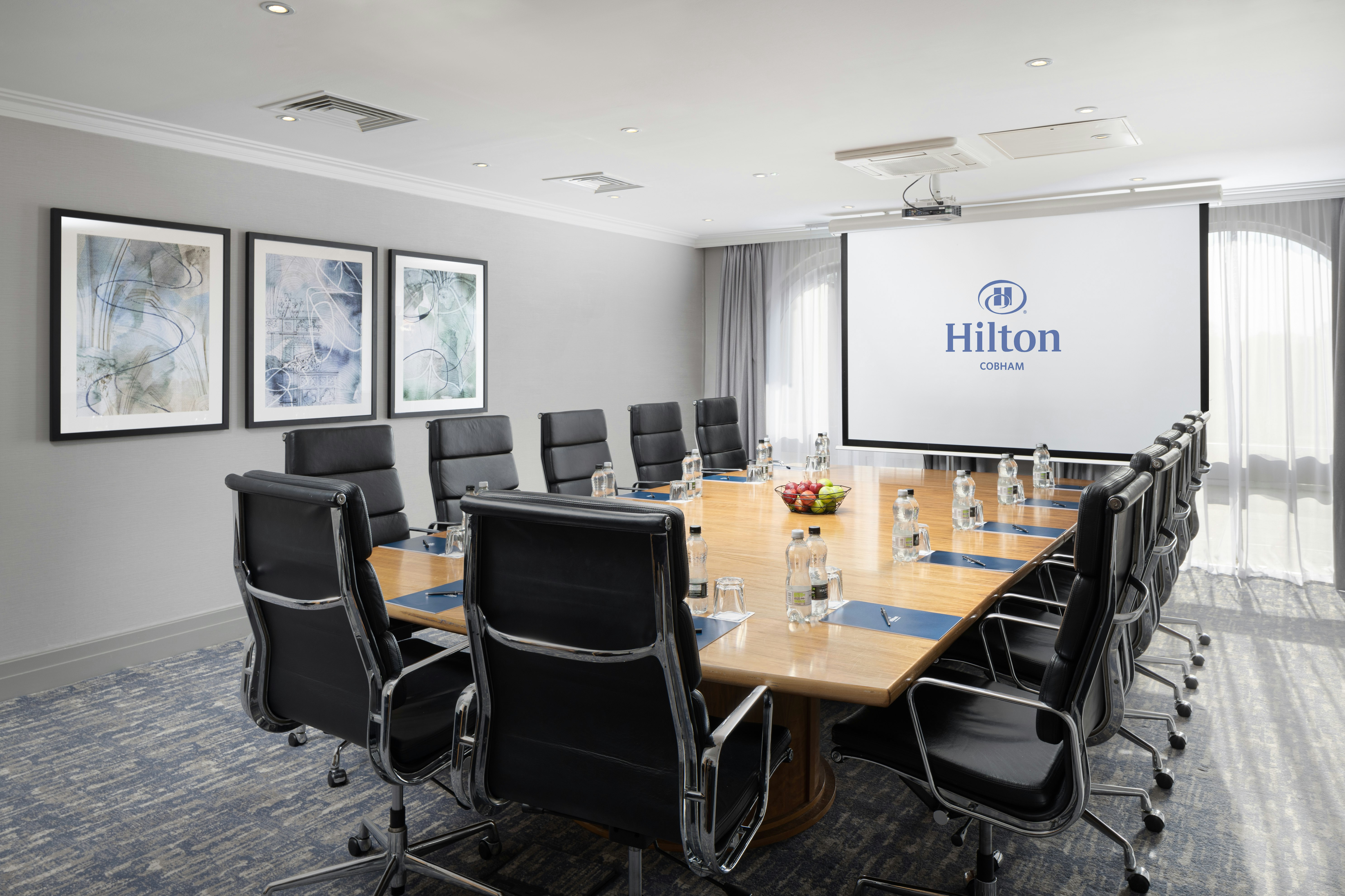 Hilton Cobham 34/50