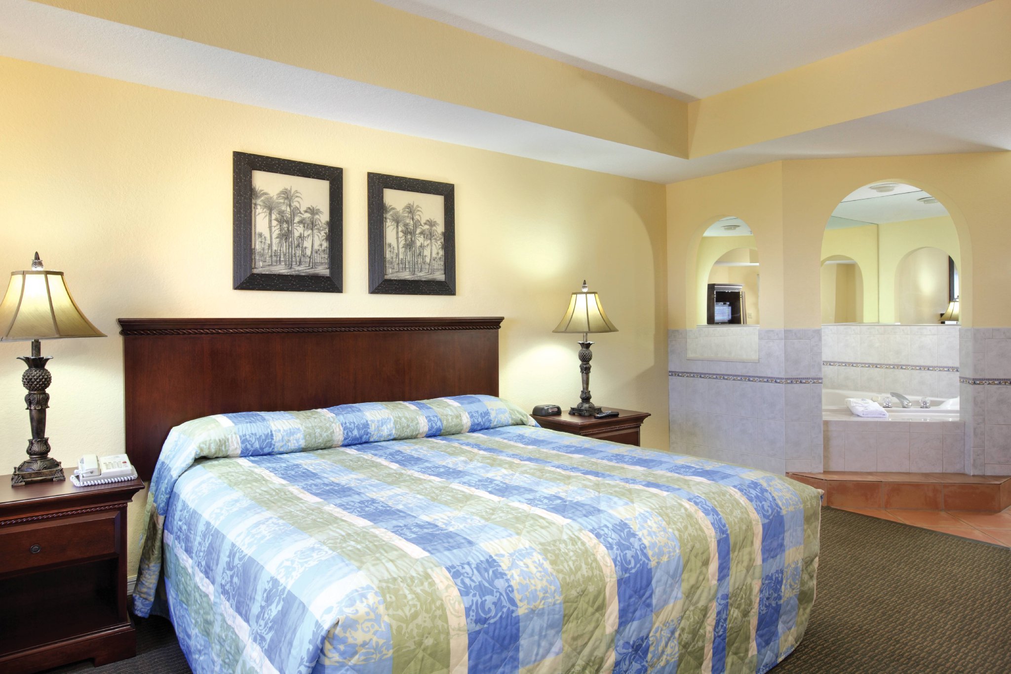 2 Bedrooms, Apartment