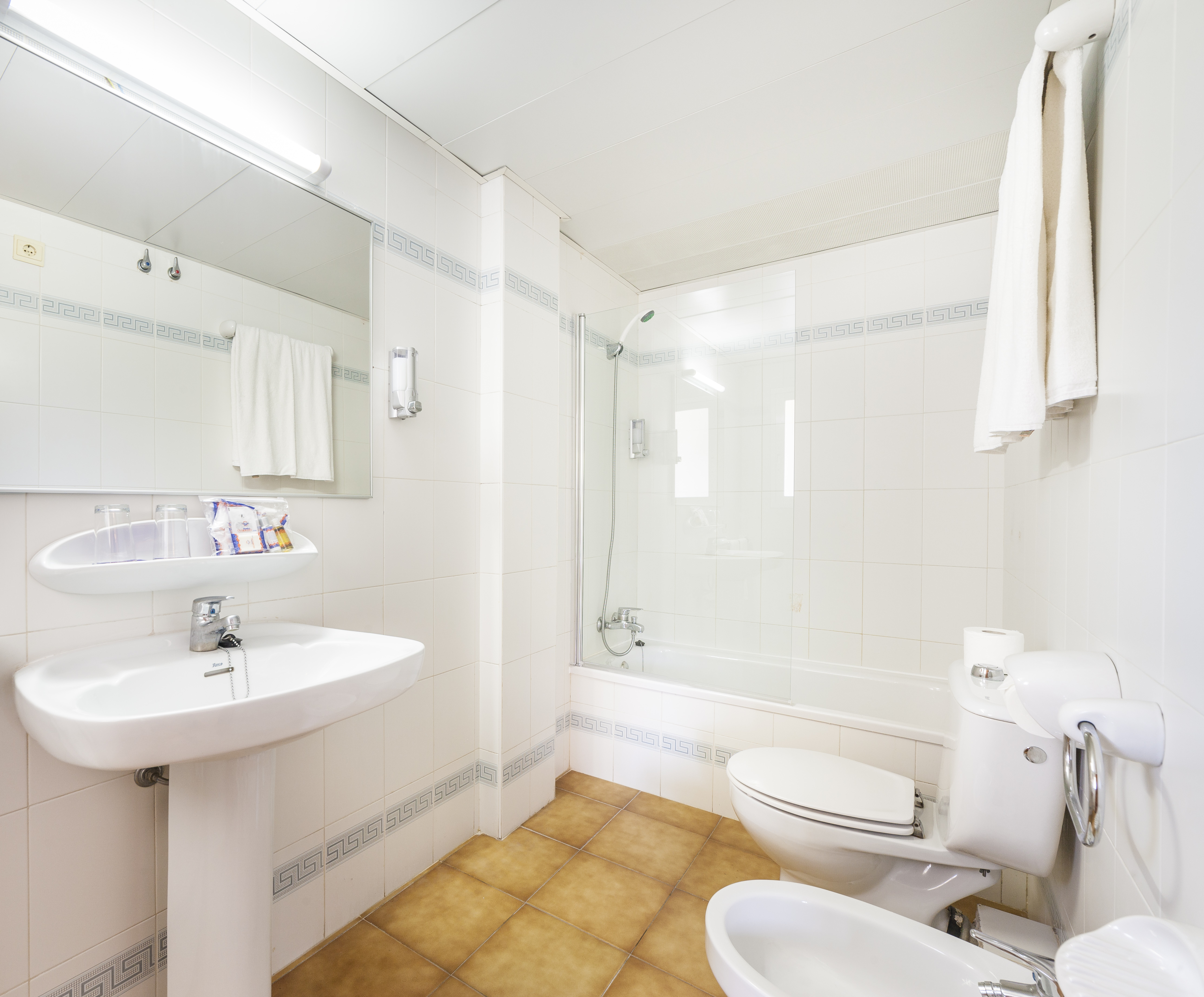 GLOBALES APARTAMENTOS CALA VIÑAS 19/20