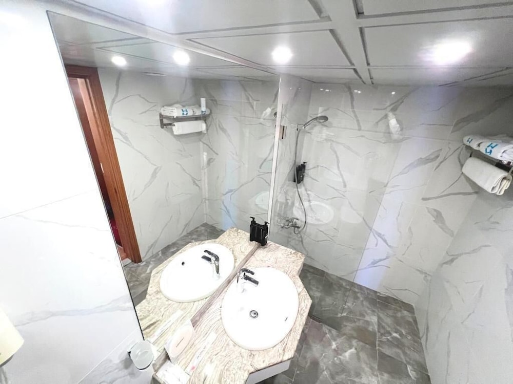 Hotel Mediterranee Beyrouth 76/80