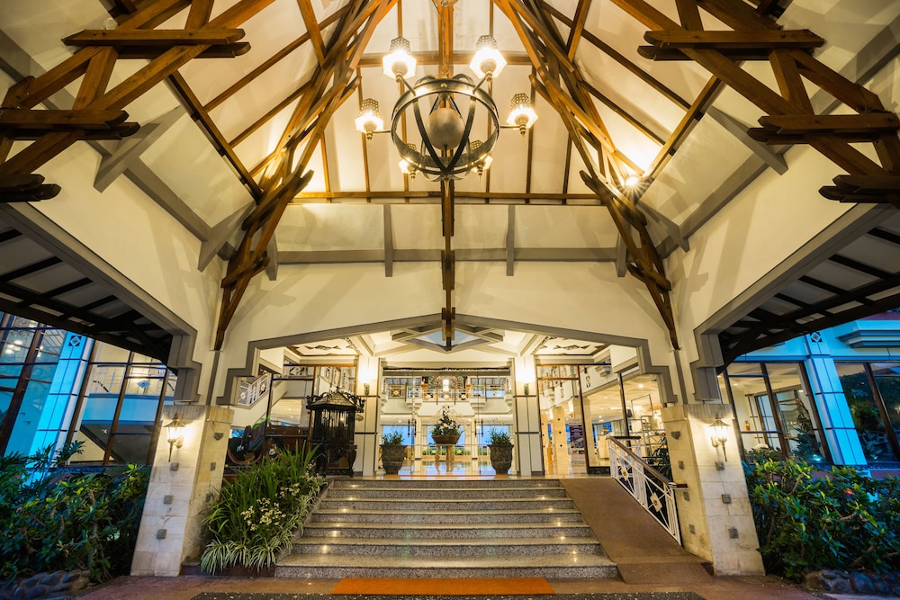 Royal Hotel and Villa Batu 9/61