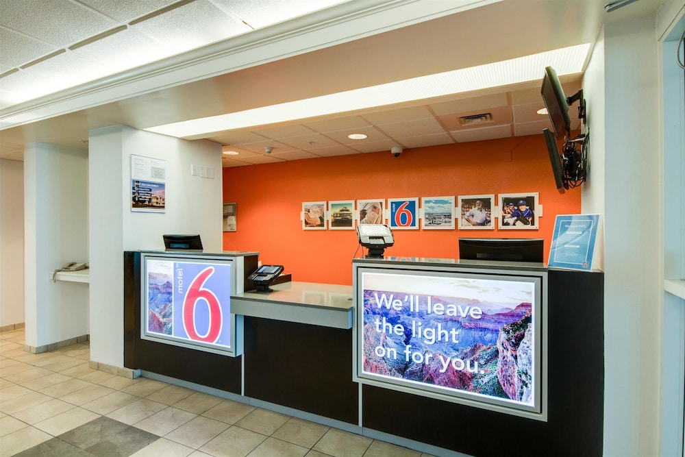 Motel6 Brownsville, TX 12/70