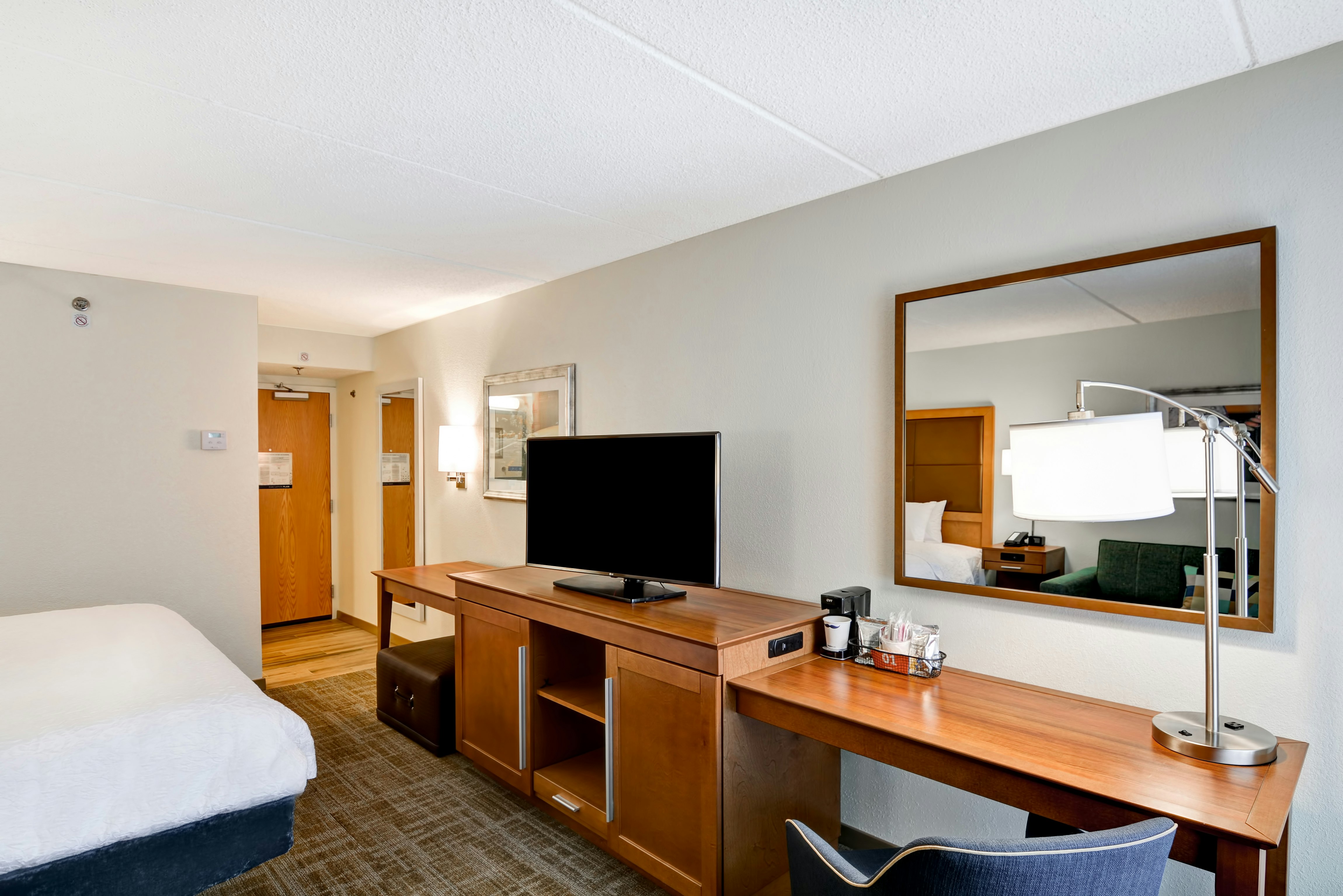 Hampton Inn Albany Wolf Road 29/65