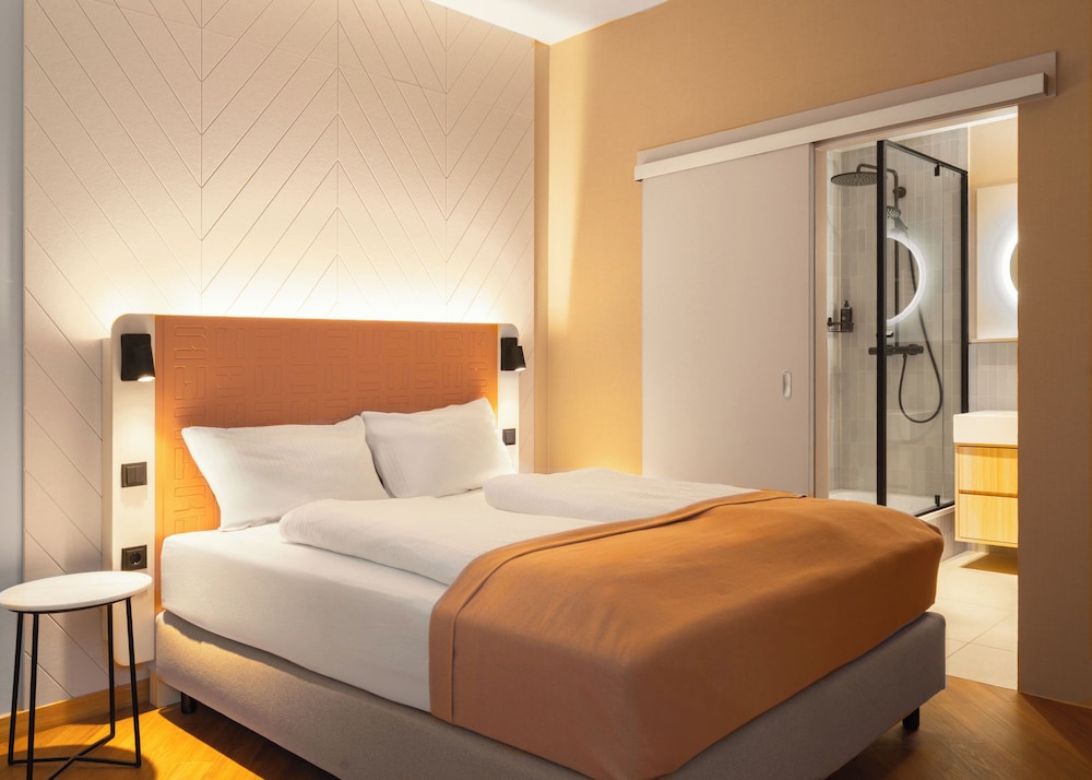 Design, Comfort, Suite, Queen Bed, Sofa