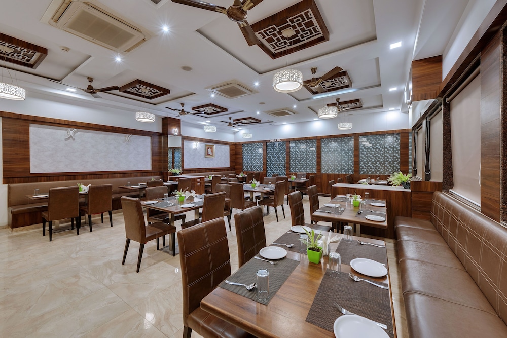 Click Hotel Sagar Plaza Chakan Pune 33/48