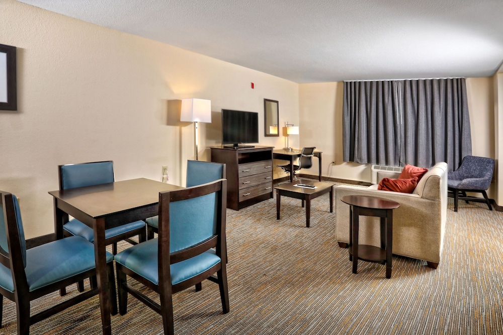 Wingate By Wyndham Savannah Pooler 19/30