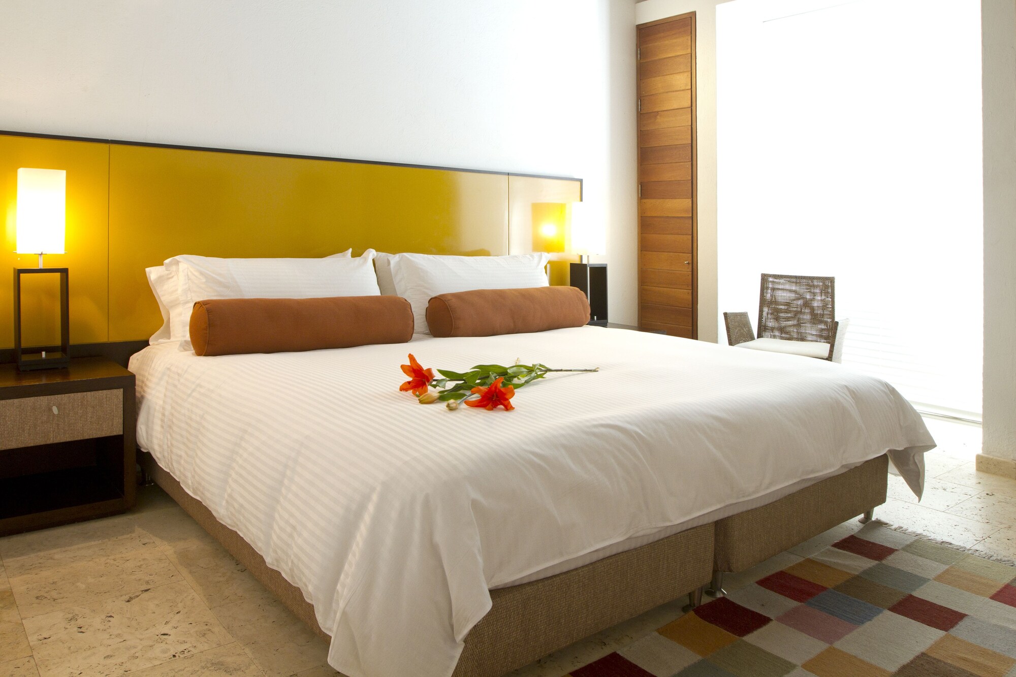 2 BEDROOMS, PREMIUM, APARTMENT, BALCONY