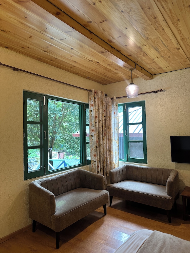 Latitude 29 By The Lake Resort 29/50