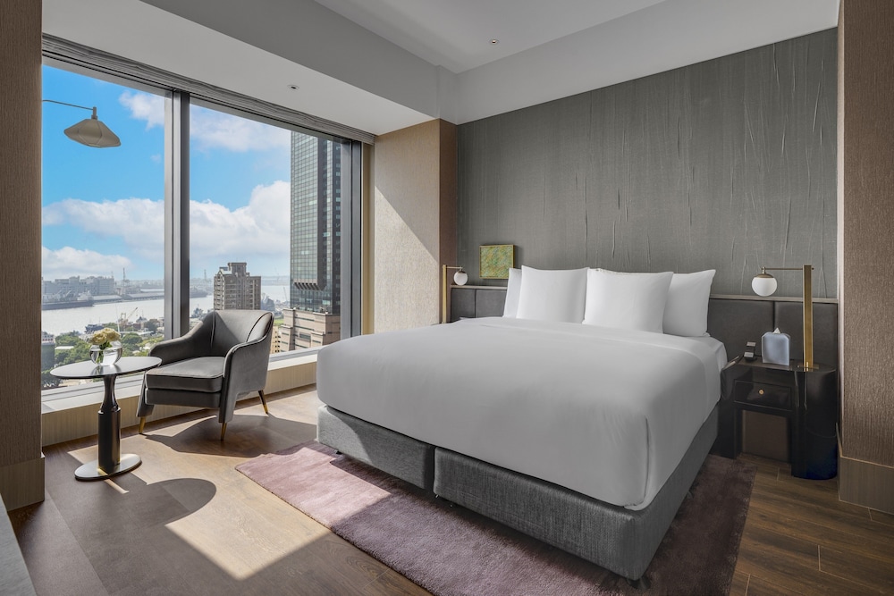 Intercontinental Kaohsiung 16/76