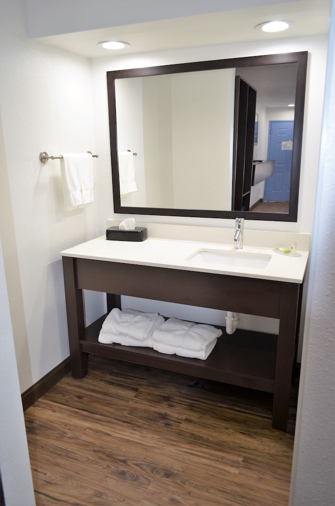 Athena Inn Chattanooga Formerly Guesthouse Inn Chattanooga Hamilton Place 15/32
