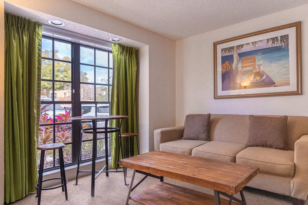 Legacy Vacation Resorts - Orlando Lake - Buena Vista 26/49
