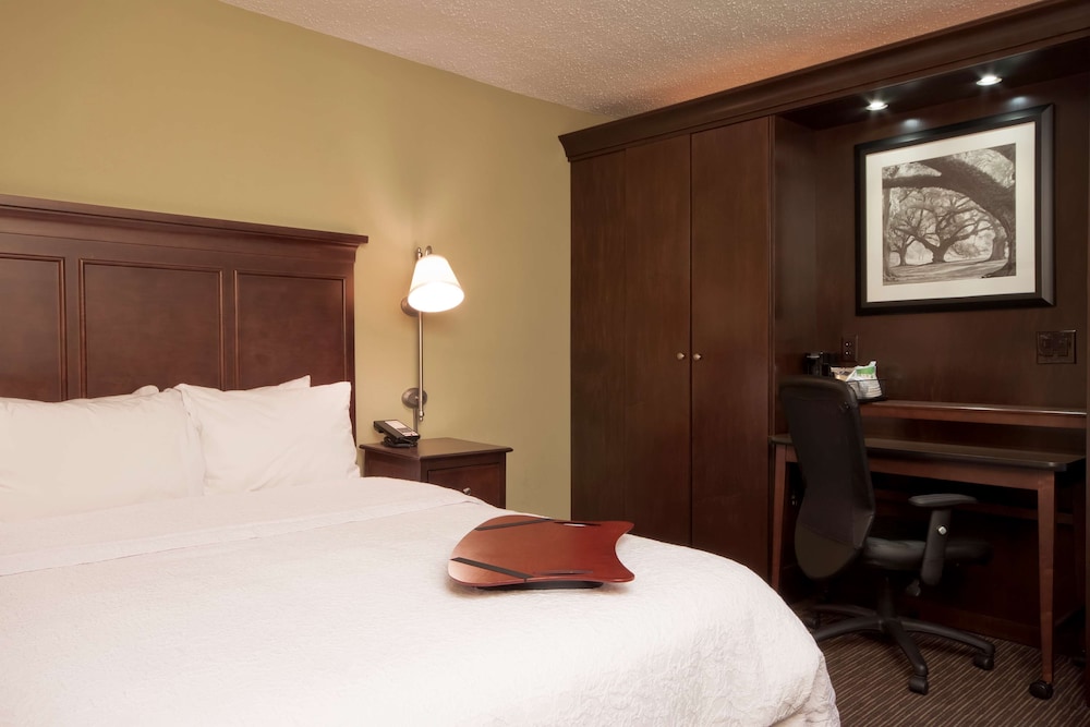 Hampton Inn Indianapolis-N.E./Castleton 12/42
