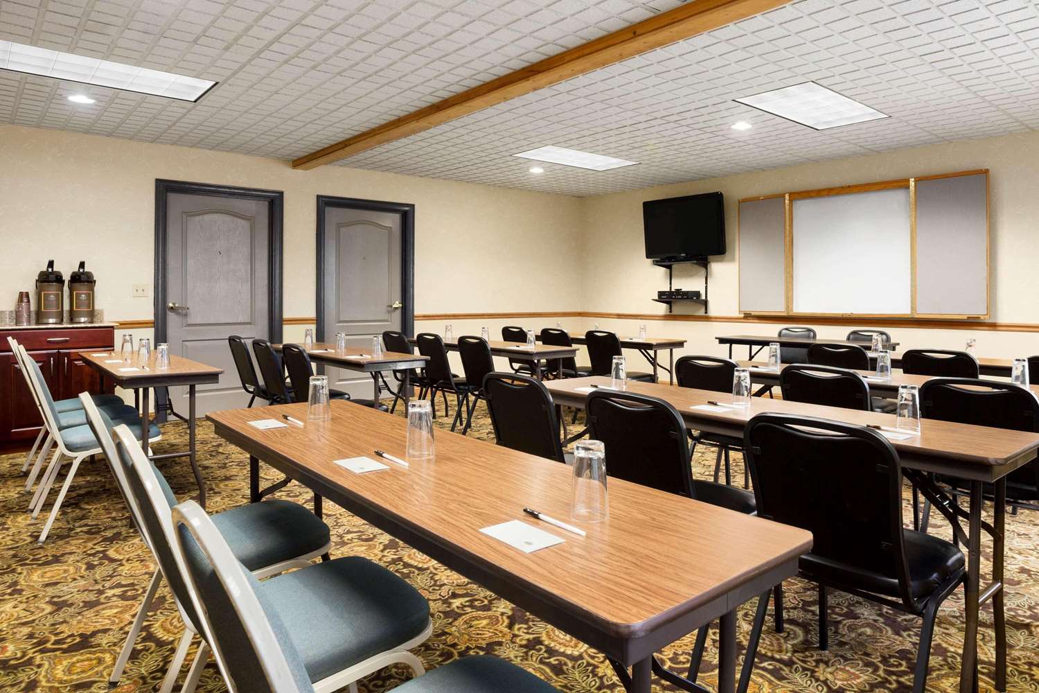 Country Inn and Suites By Radisson Columbus West OH 18/18