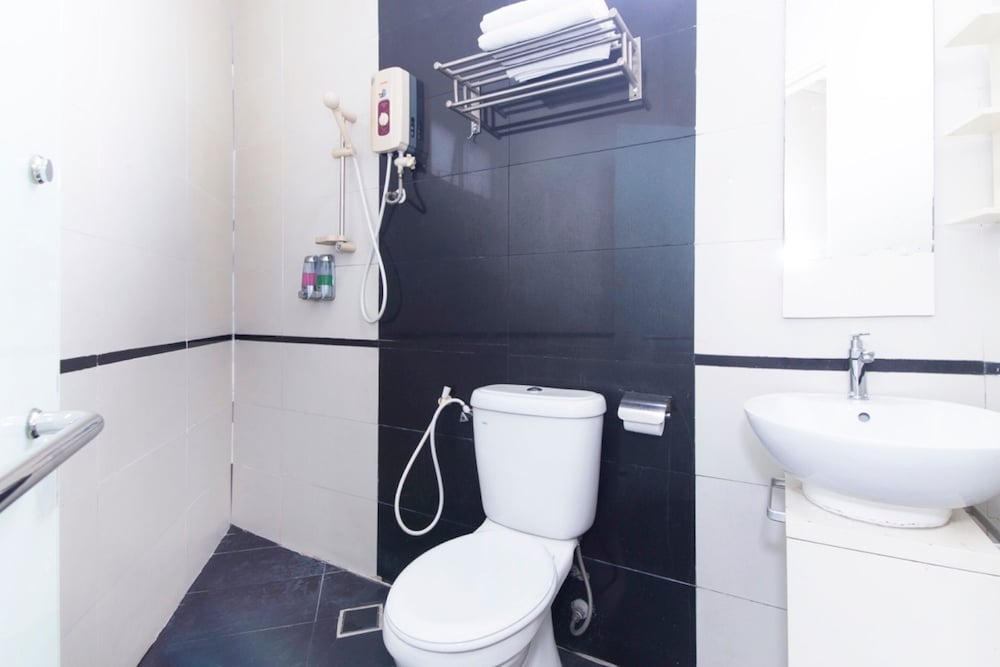 Super OYO 331 I Boutique Hotel 15/16