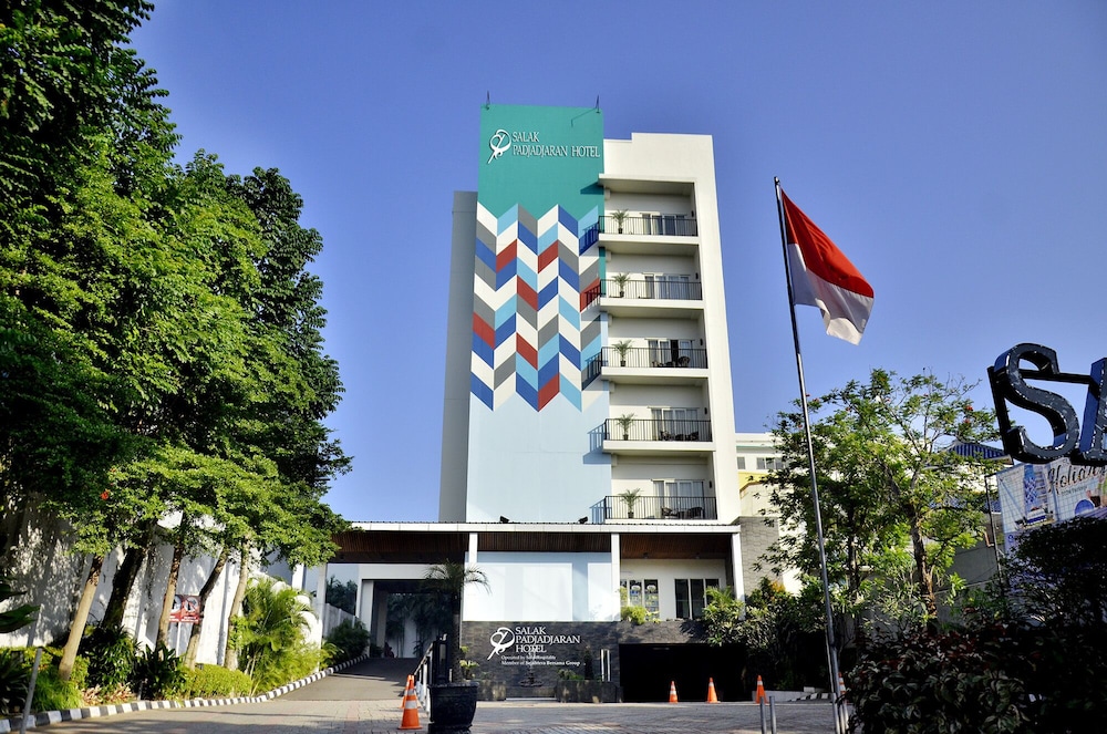 Padjadjaran Hotel 3/70