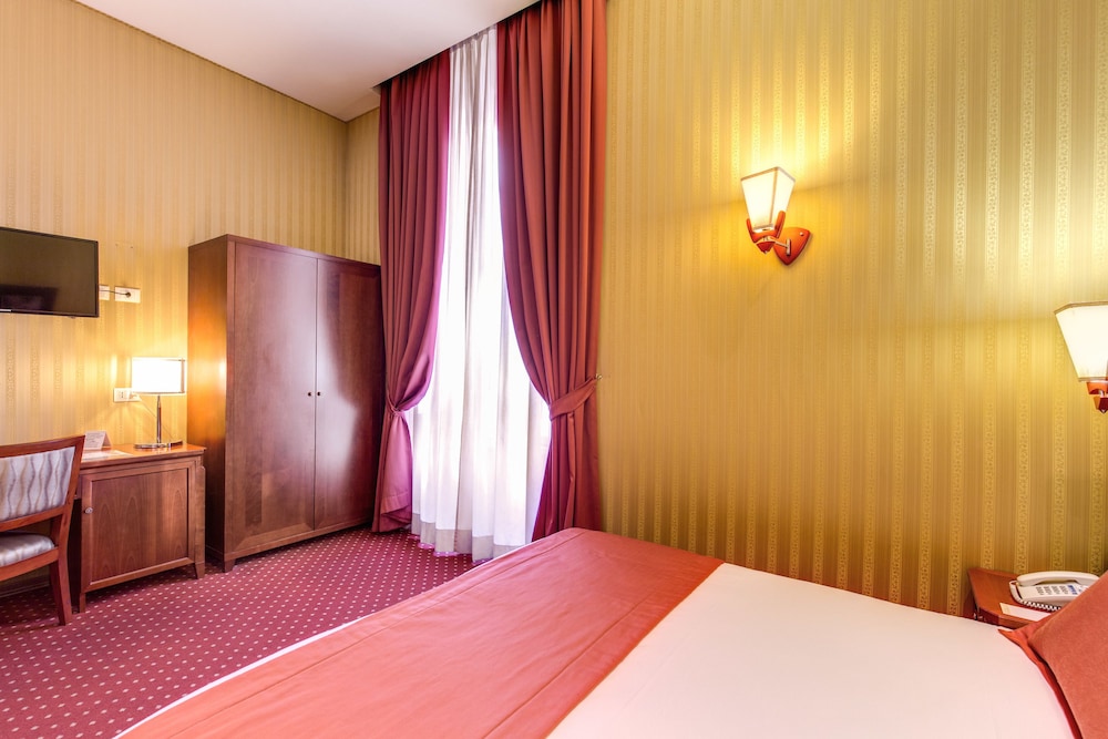 COMFORT, DOUBLE OR TWIN BED