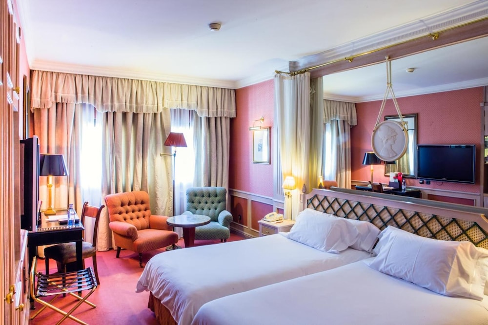Hotel Palafox 8/55