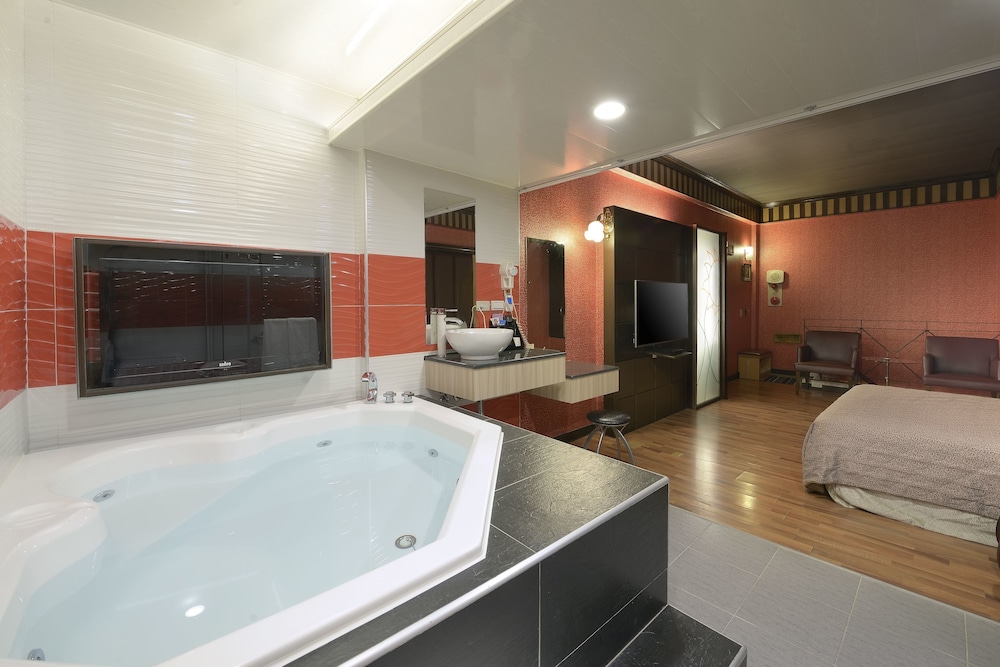 Holland Village Motel Hua-pin 40/50