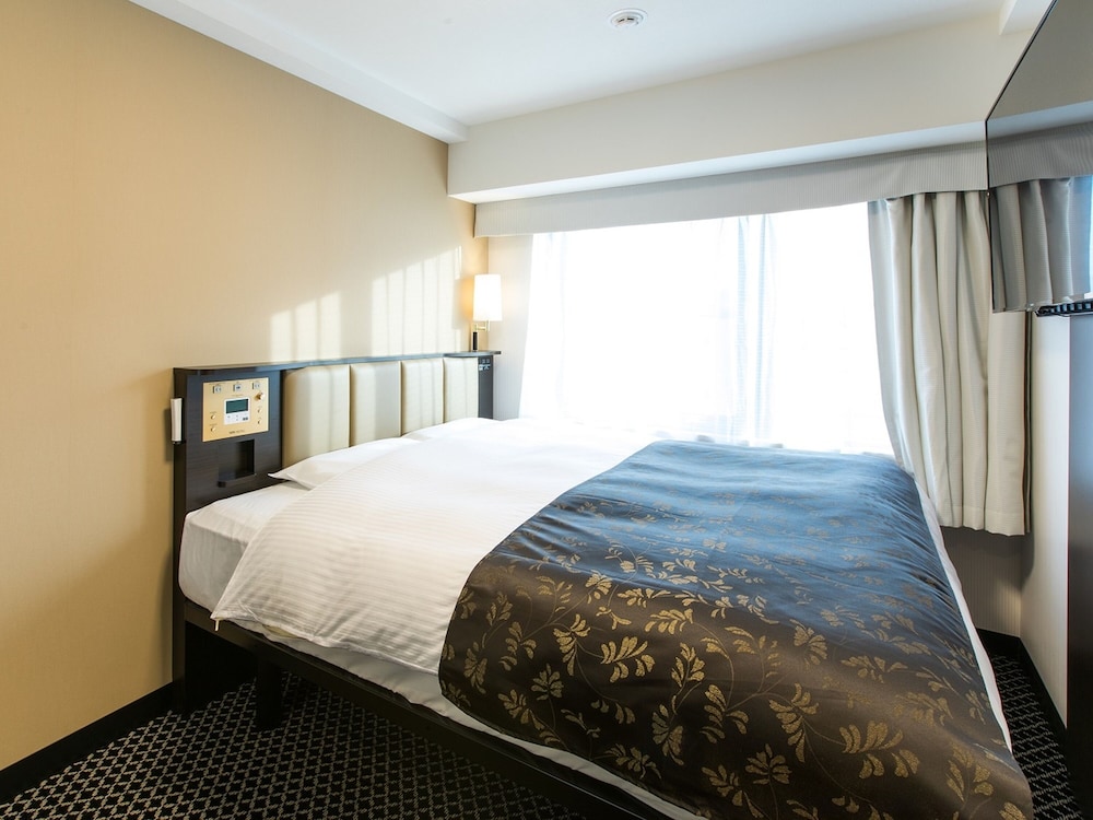 ROOM, SINGLE, KING BED