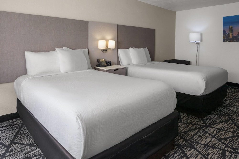 غرفة بسريرين مزدوجين لذوي الإعاقة، La Quinta Inn Omaha West 2/6