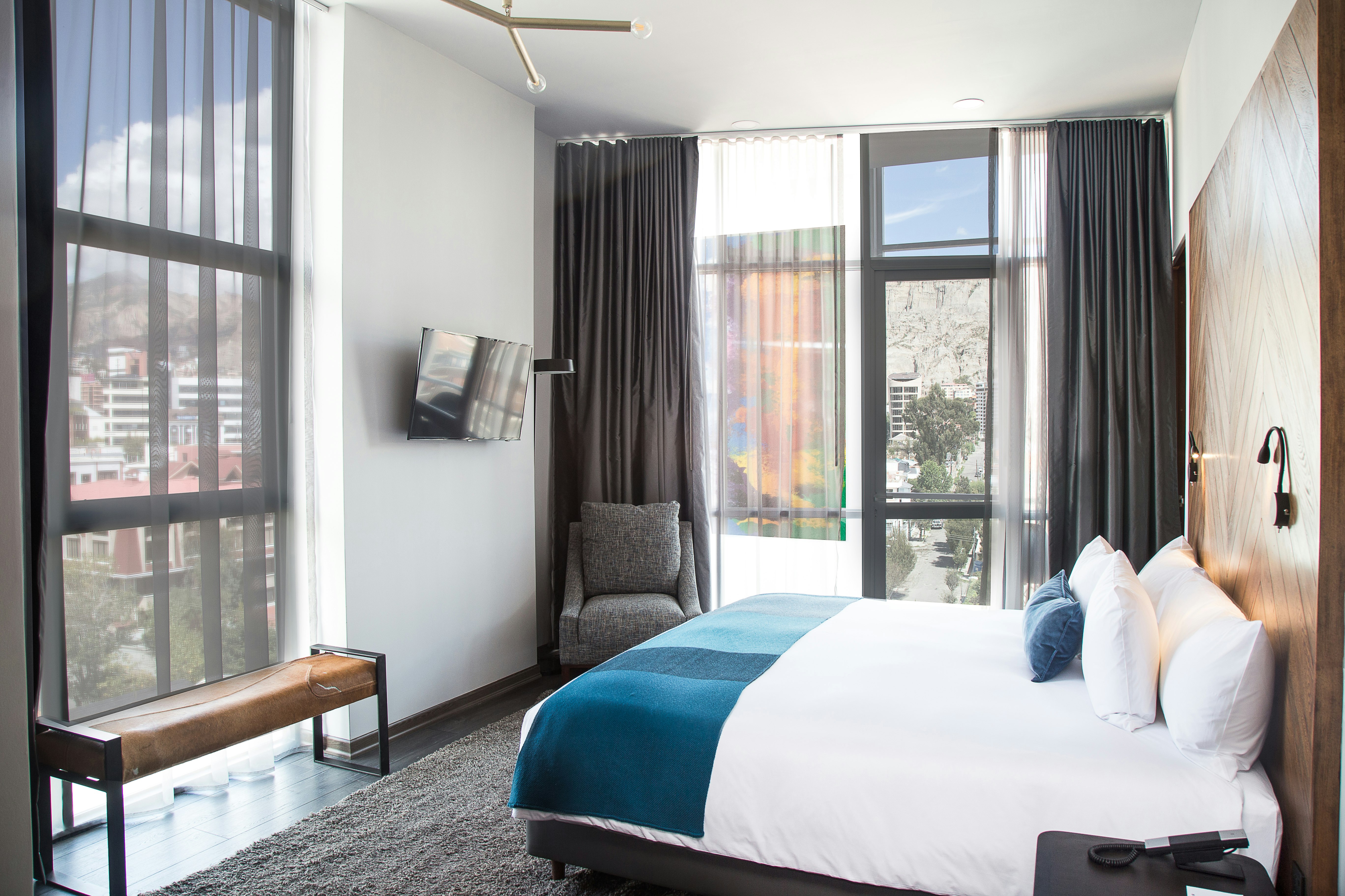 ATIX HOTEL 6/25