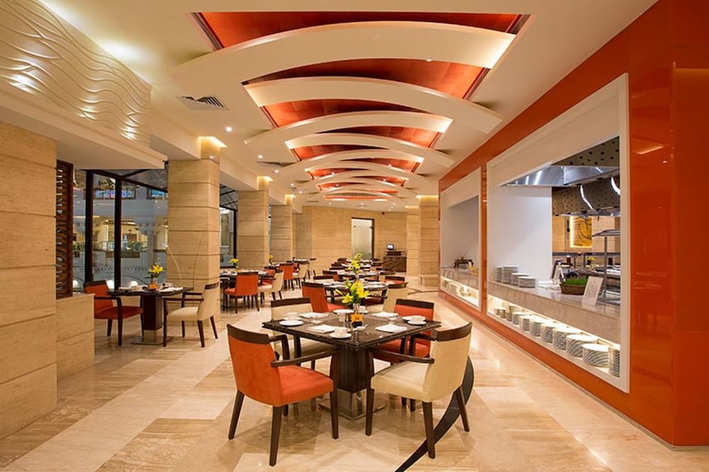 The Suryaa New Delhi 37/51