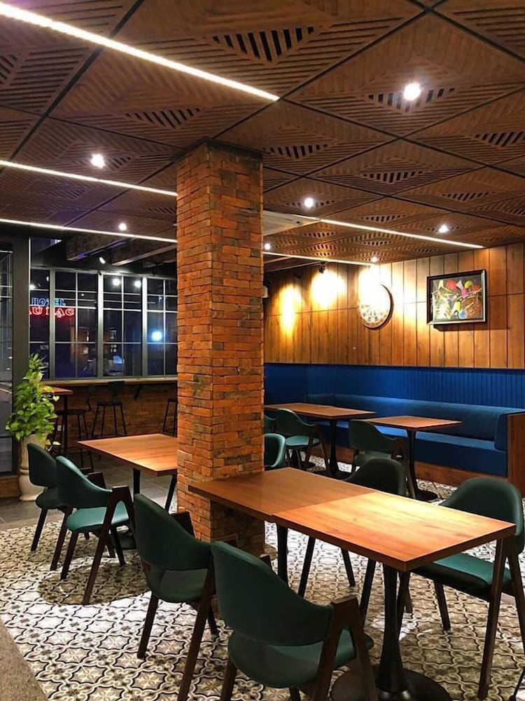 Ly Ky Hotel 54/58