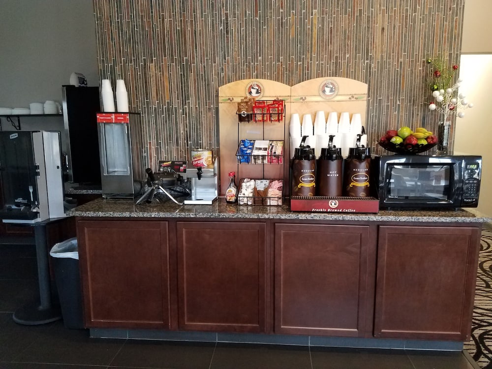 Okoboji Inn And Suites 5/52
