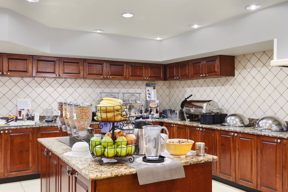 Residence Inn Greensboro Airport 35/51