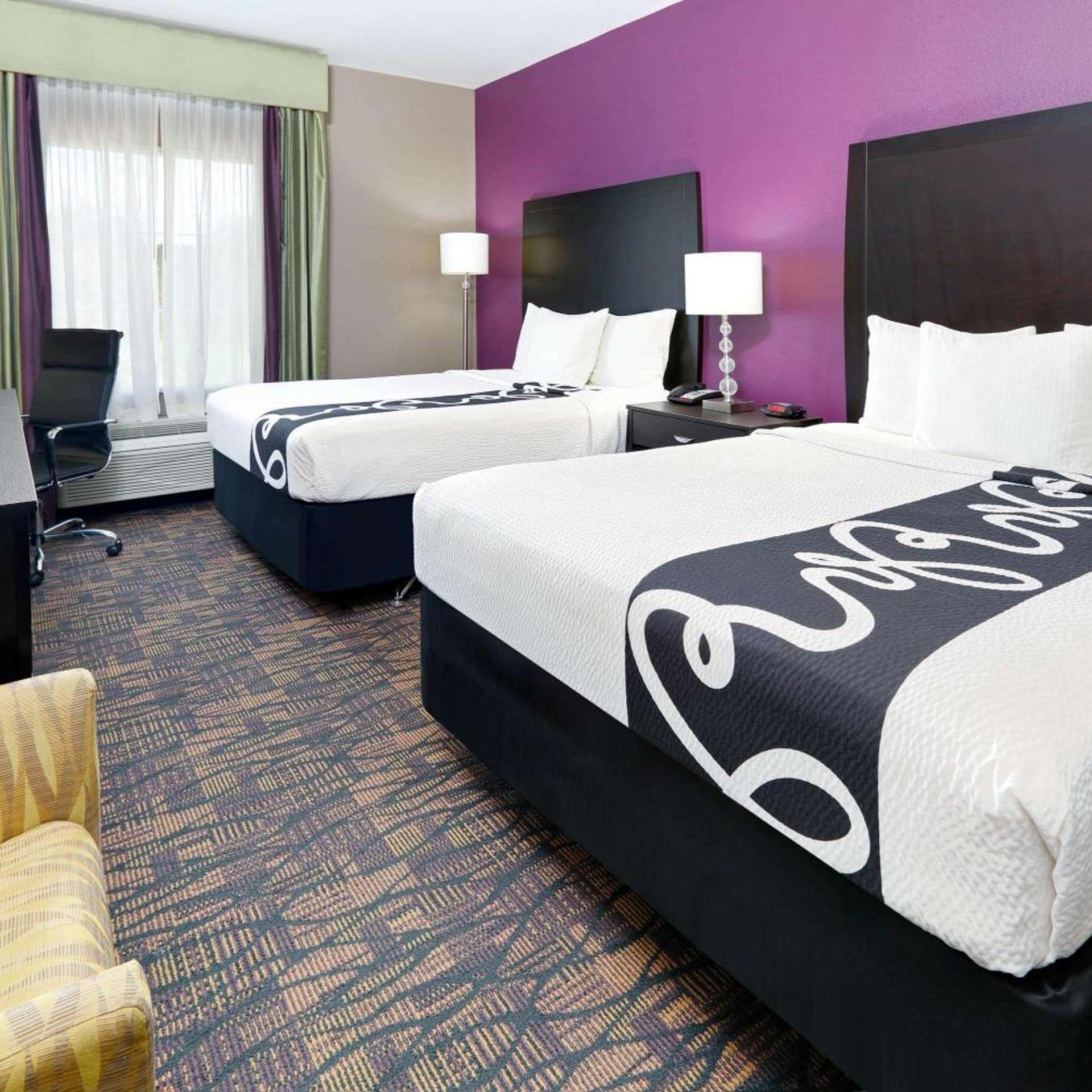 Deluxe, 2 Queen Beds