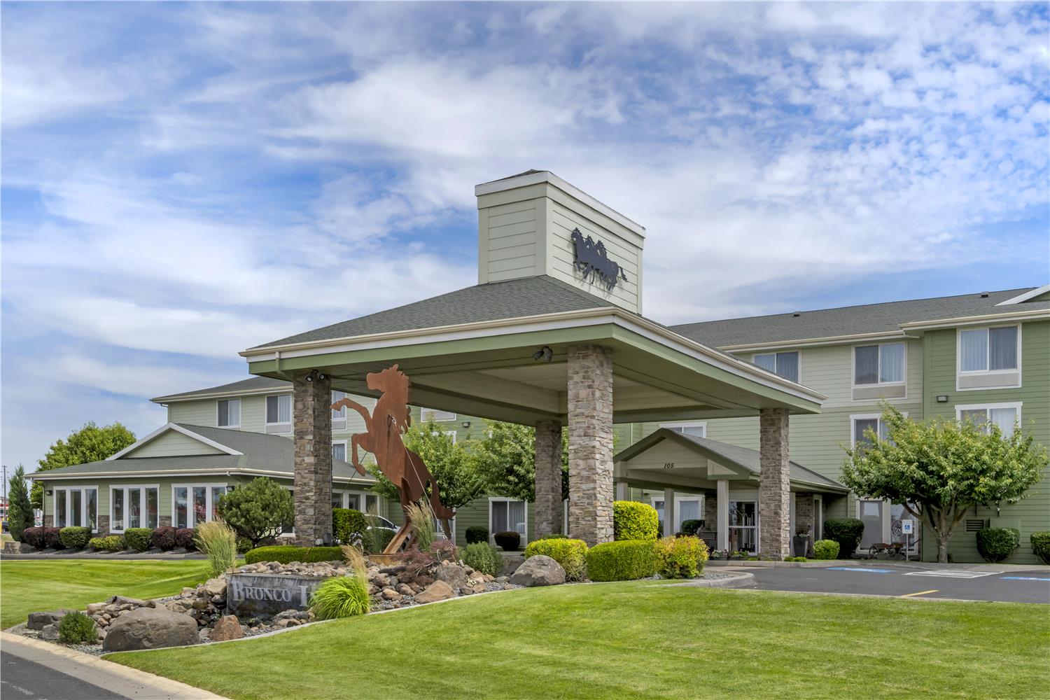 Best Western Bronco Inn 17/18