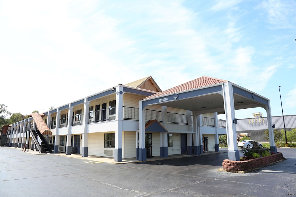 Days Inn by Wyndham Monroe 1/19
