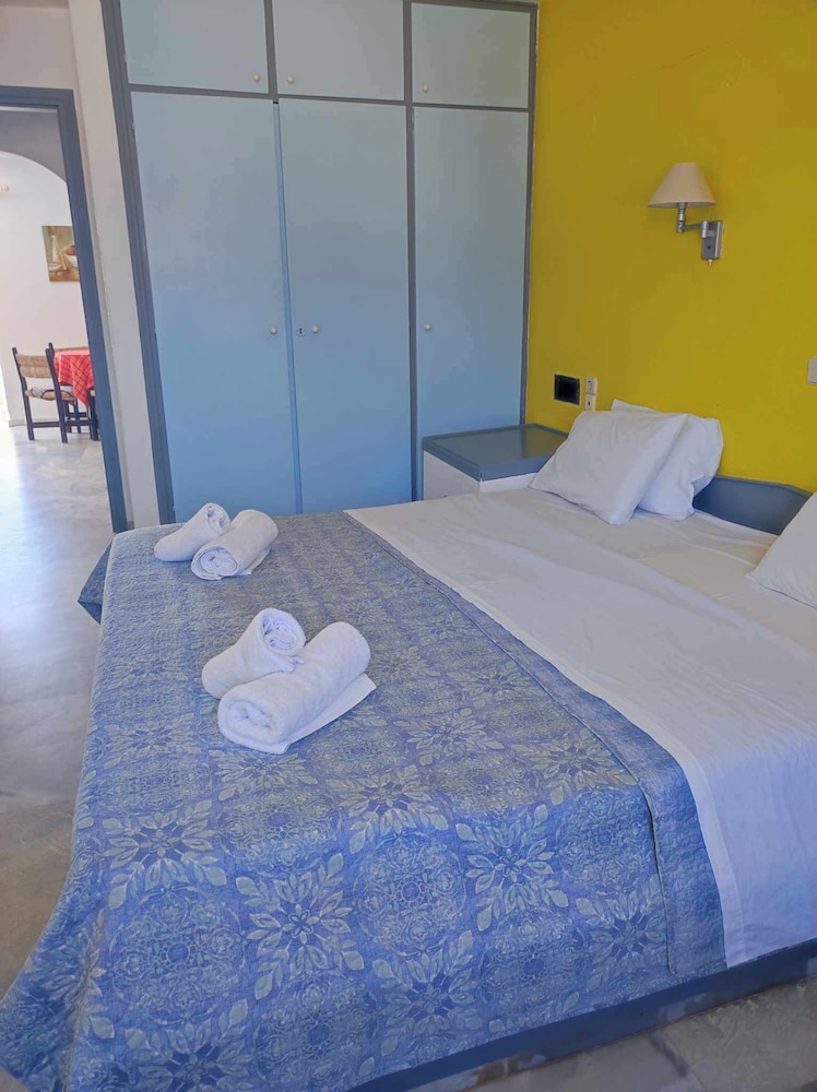 2 BEDROOMS, APARTMENT, SEA VIEW