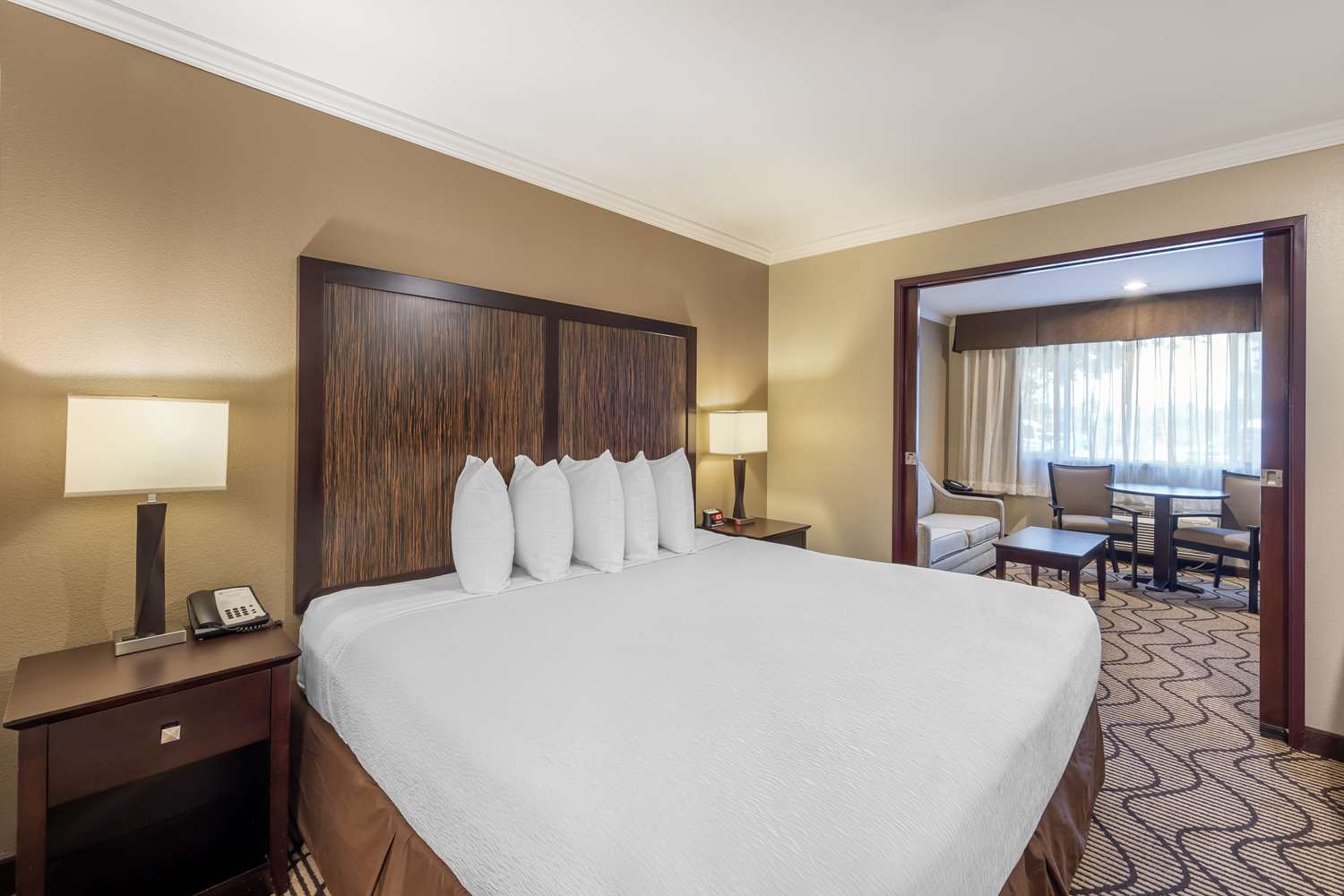 Suite, King Bed, Sofa, Executive Wing