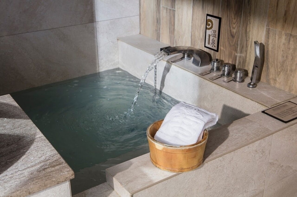 JBG Hot Spring Resort Hotel 43/64