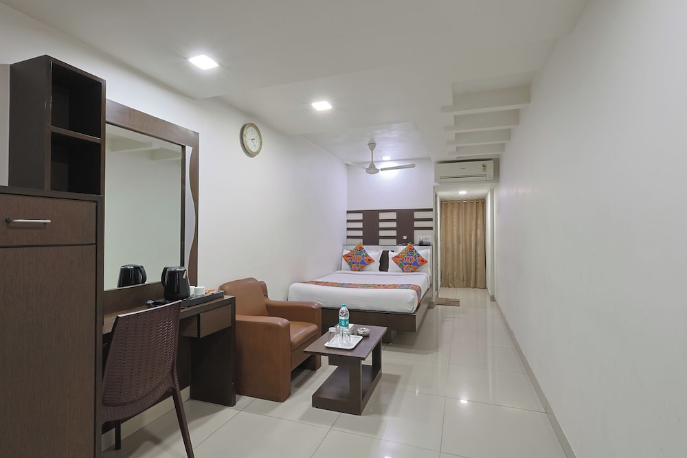 HOTEL AMBASSADOR VADODARA 35/50