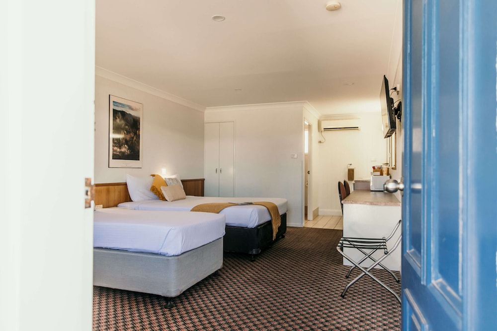 غرفة بسرير كينج وسرير فردي، Outback Motel Mt Isa 5/7