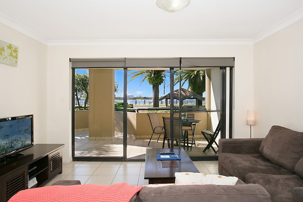 Sandcastles On the Broadwater 29/50