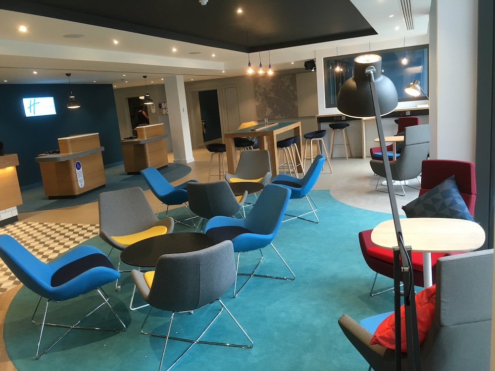 Holiday Inn Express St. Albans - M25, Jct.22 57/76
